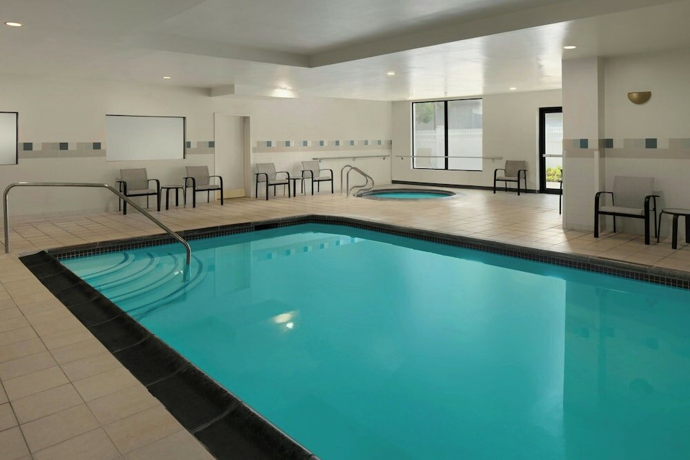 Фото Courtyard by Marriott Long Island MacArthur Airport