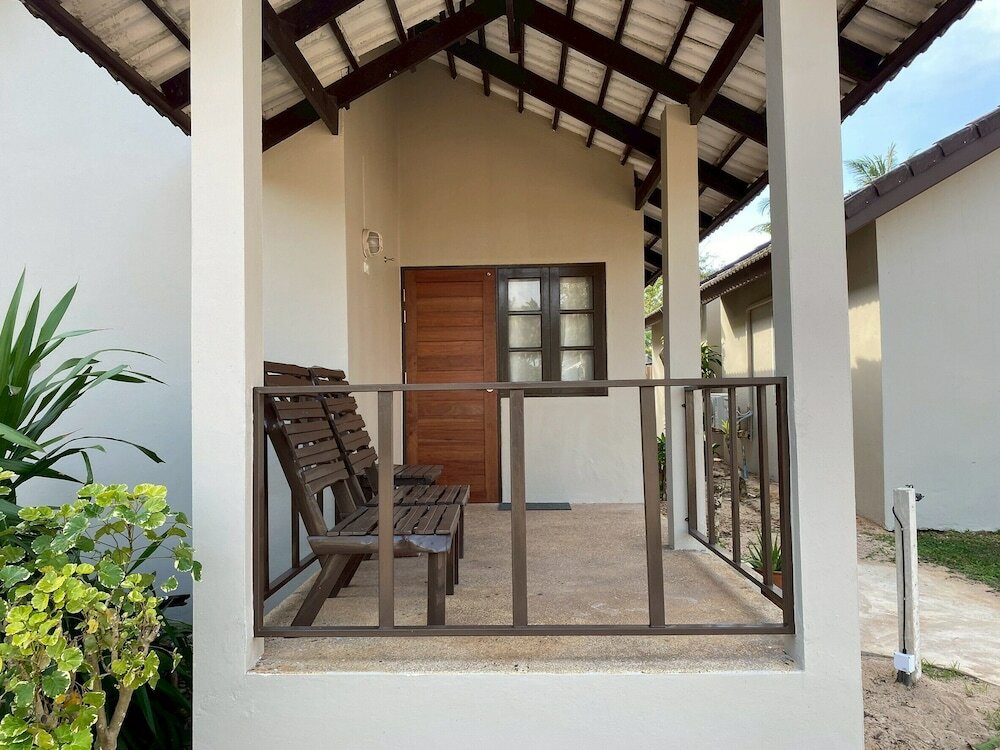 Фото Chumphon Cabana Resort