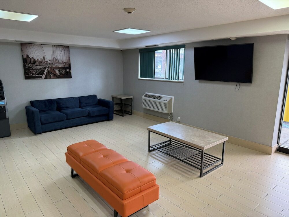 Фото The Floral Park Motor Lodge