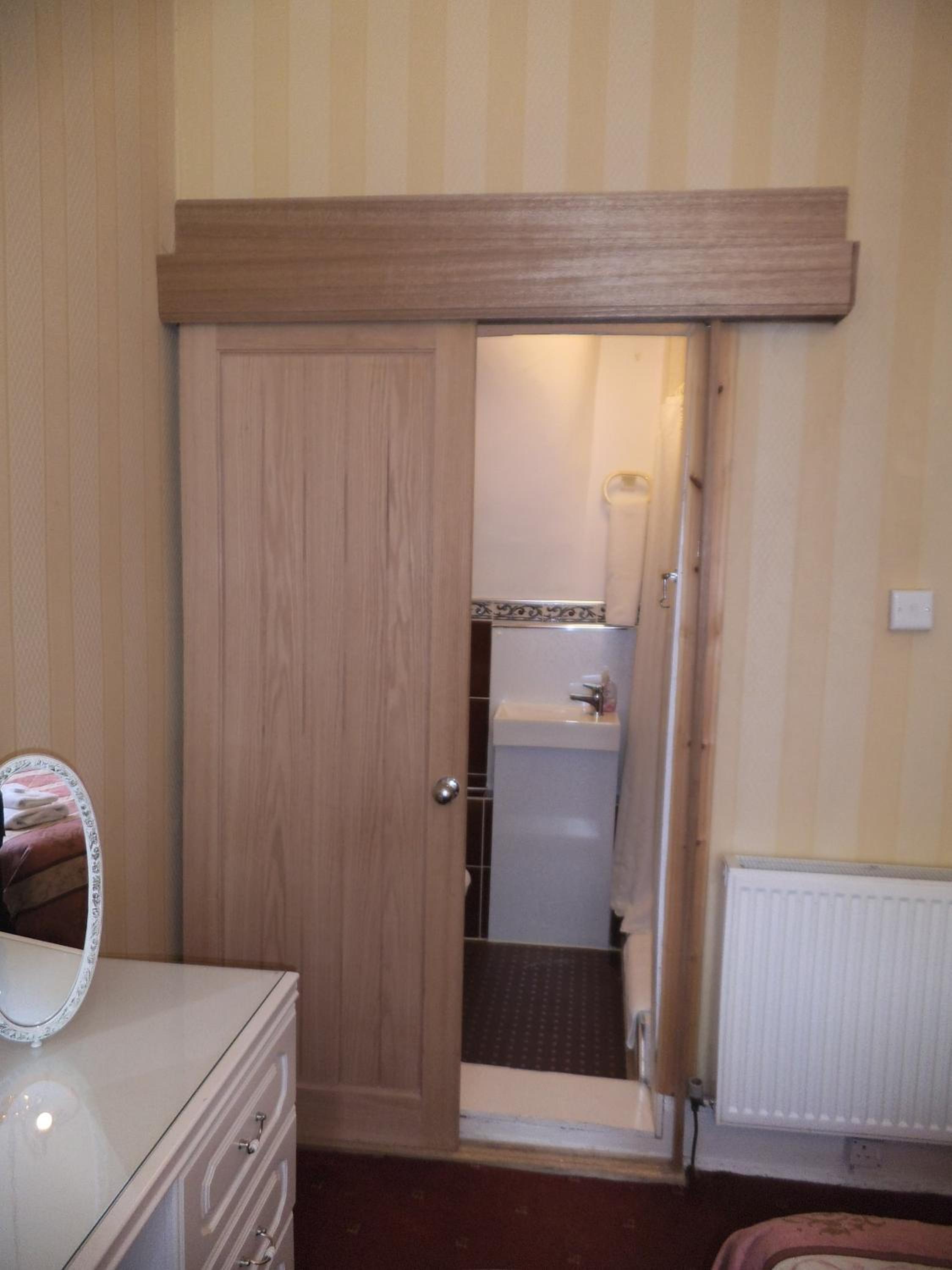 Фото Menzies Guest House