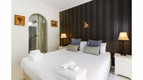 Гостиница Boutique Stays - Brighton Rose в Мельбурне