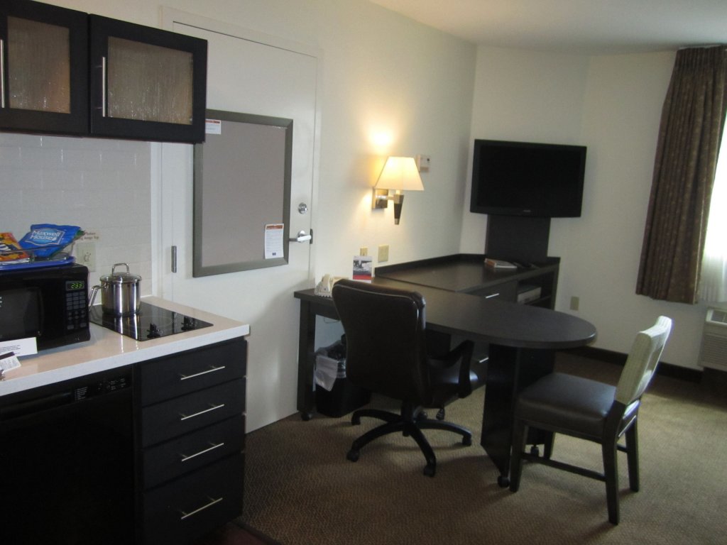 Фото Sonesta Simply Suites Denver West Federal Center