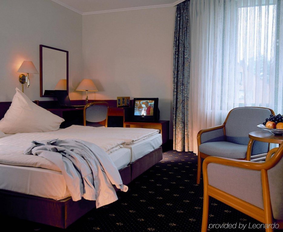 Фото отеля 2