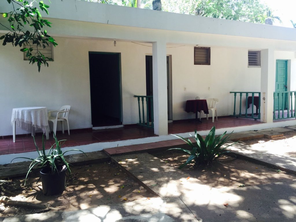 Фото Rocky's Rock & Blues Bar & Hotel