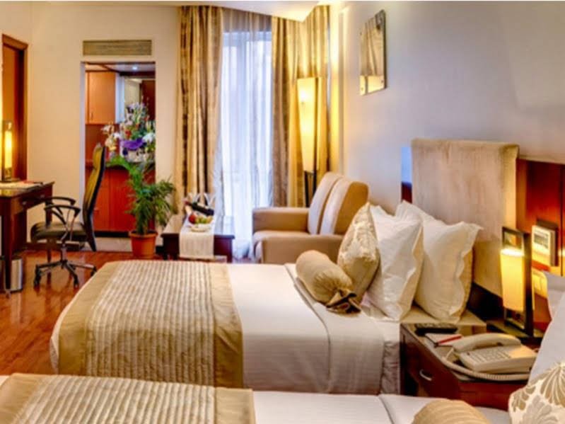 Фото отеля 2