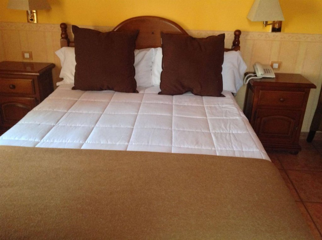 Фото Hostal Can Missè