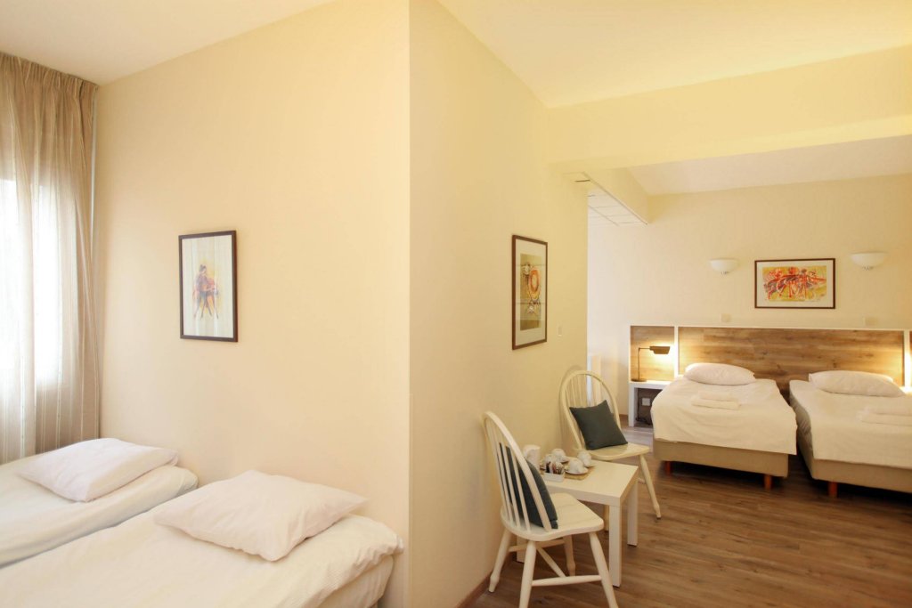 Фото Centrum Hotel