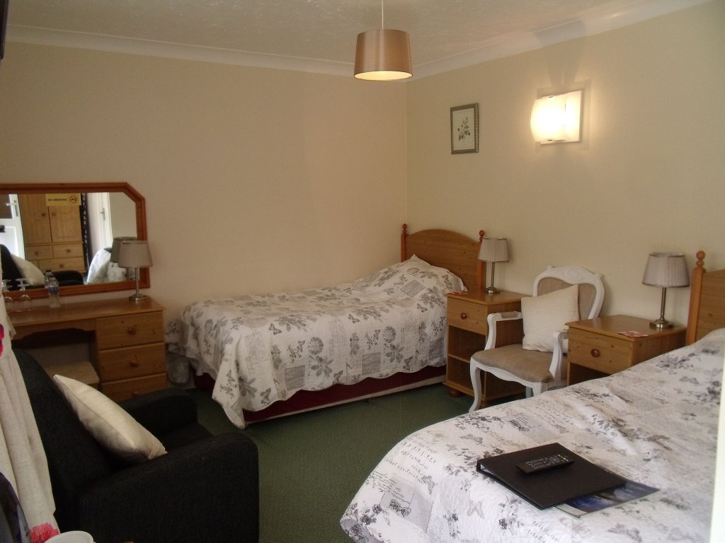 Фото The New Inn Motel