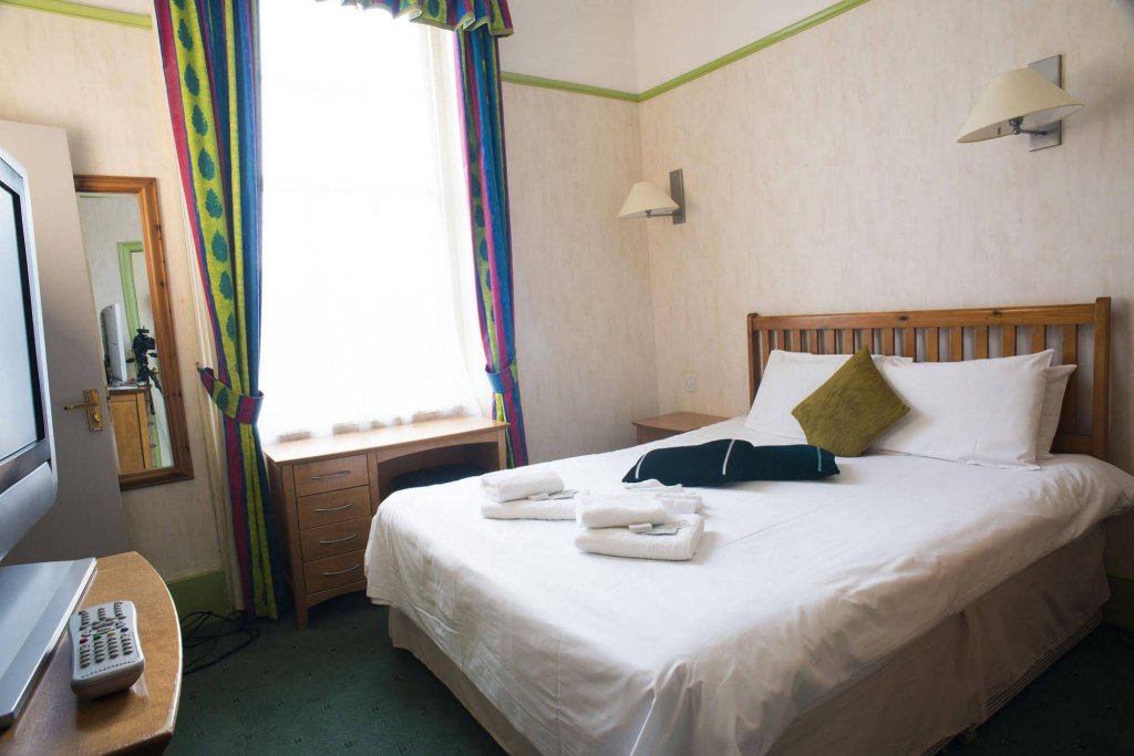 Фото The Pier Hotel