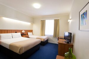Гостиница Metro Hotel Perth City