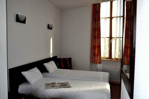 Гостиница Hôtel Les Bénédictins в Лиможе