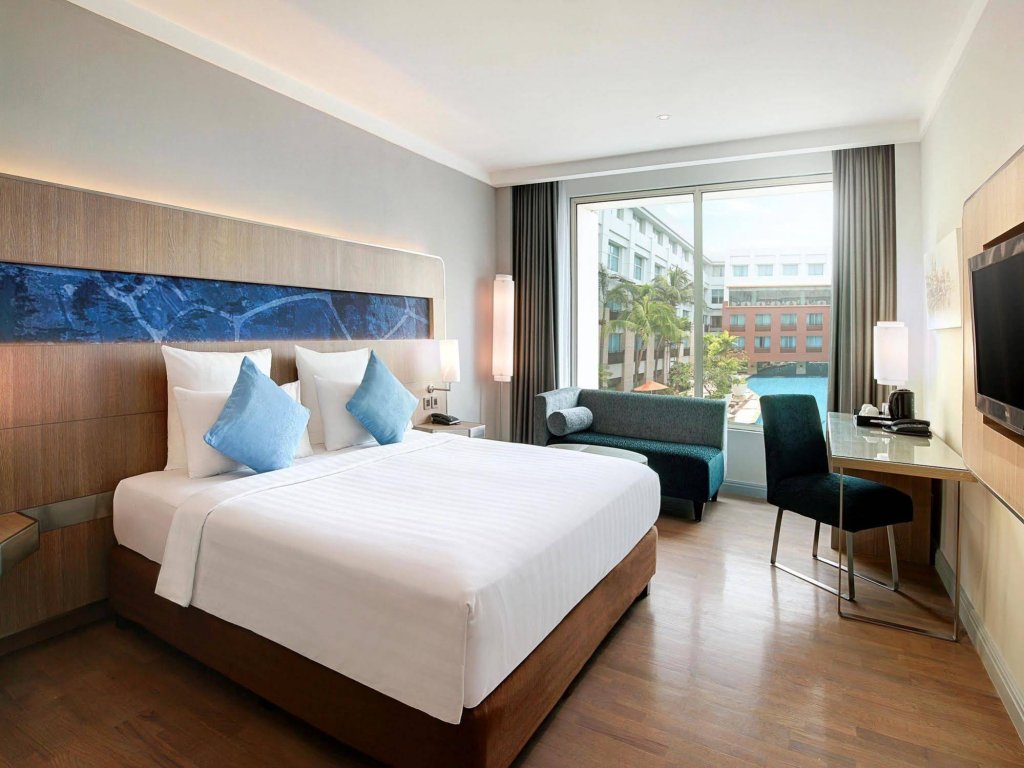 Фото Novotel Jakarta Mangga Dua Square Hotel