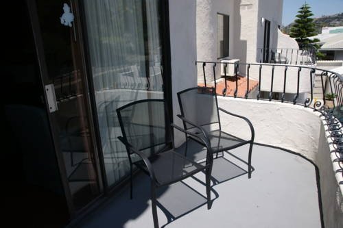 Фото Travelodge by Wyndham San Clemente Beach