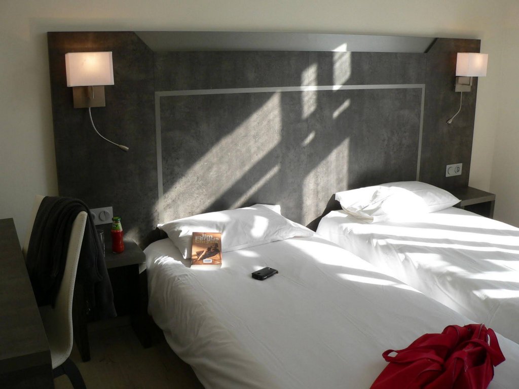 Фото Hôtel Moderne