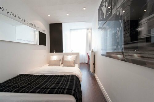 Гостиница Poet Hotel Amsterdam в Амстердаме