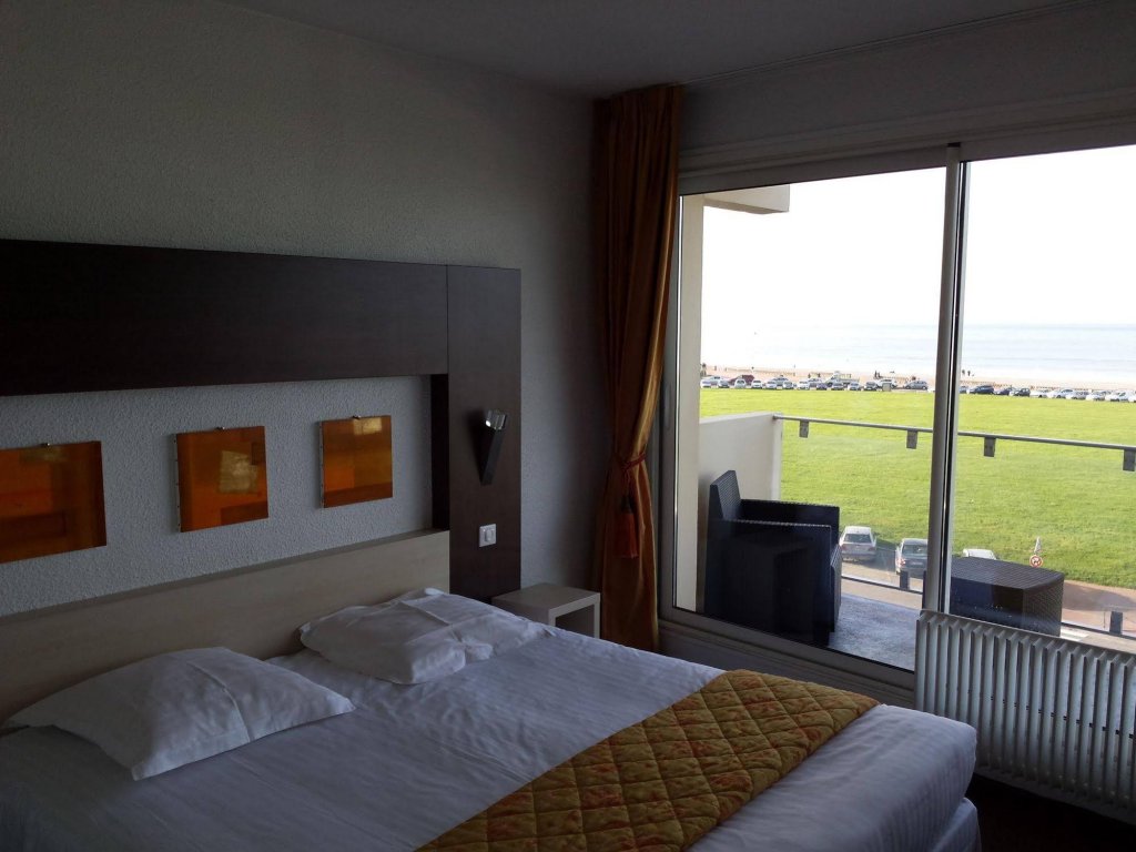 Фото Hôtel Windsor Front De Mer