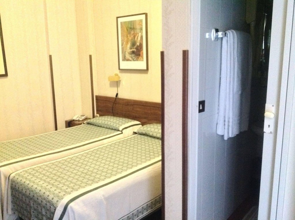 Фото London Hotel