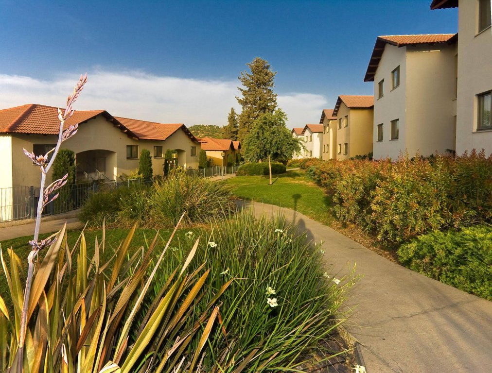 Фото Tzuba Hotel