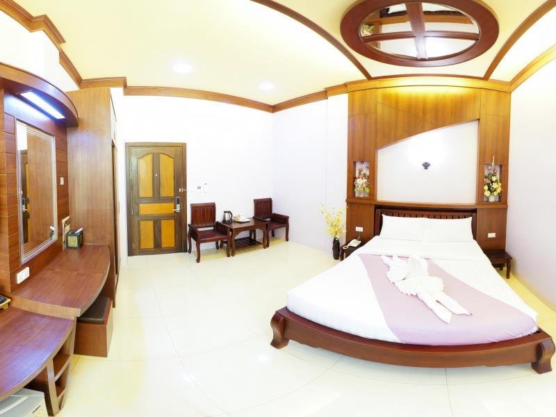 Фото Chodkamol Place 57