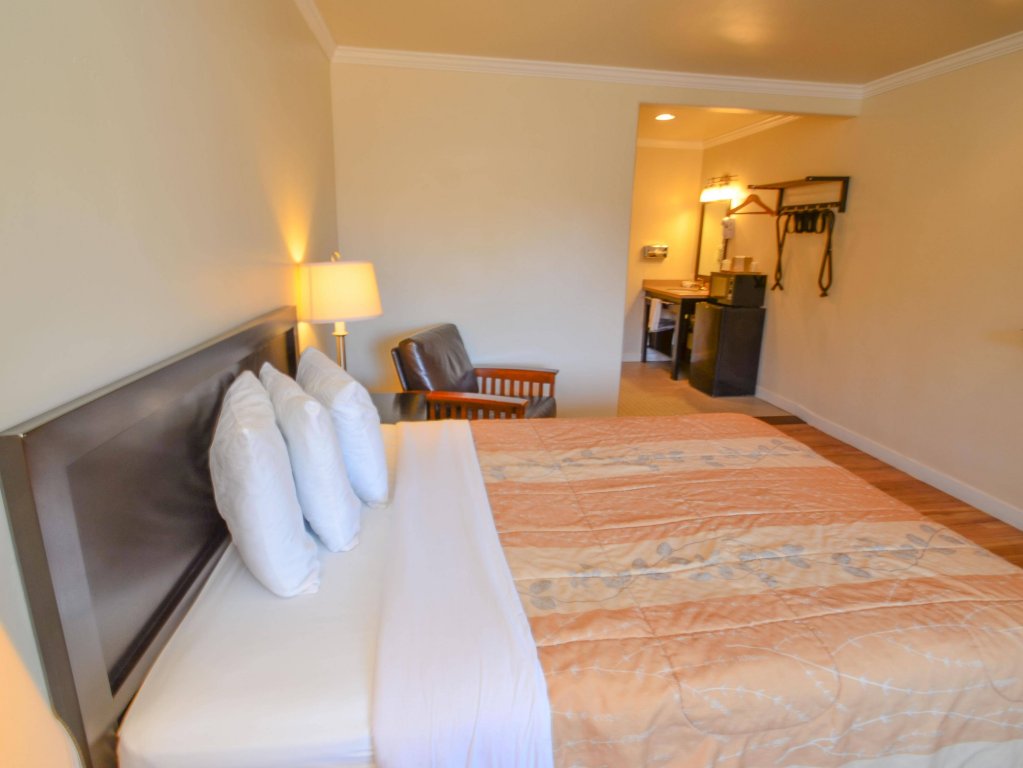 Фото Courtyard by Marriott Indianapolis South