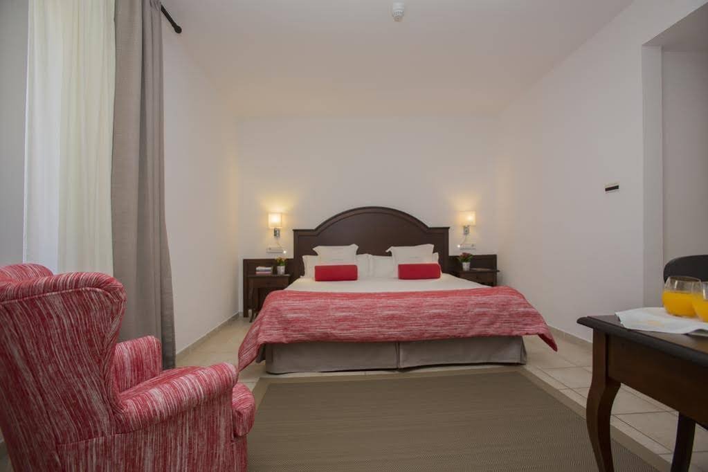 Фото Hotel Ca'l Bisbe