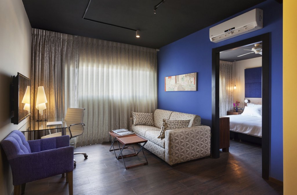 Фото Play Seaport Suite Hotel Tel Aviv