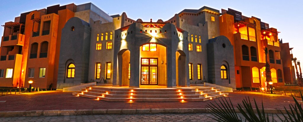 Фото отеля 2