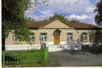 Oktyabrsky istoriko-krayevedchesky muzey (selo Oktyabrskoye, Komsomolskaya ulitsa, 3), museo