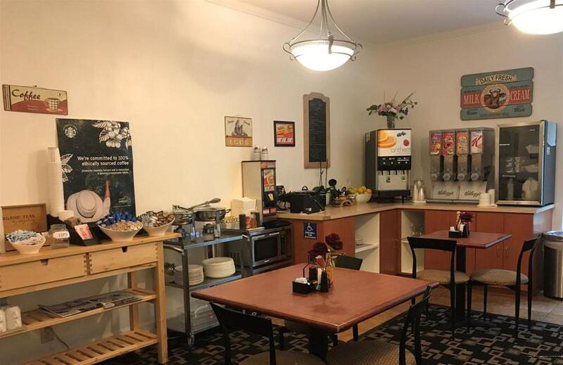 Фото Aggie Inn, Ascend Hotel Collection