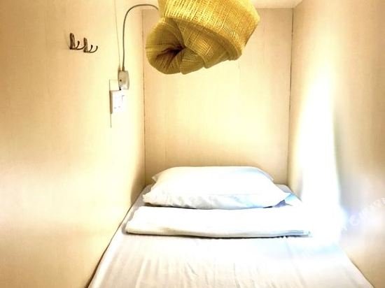 Фото H2 Backpackers