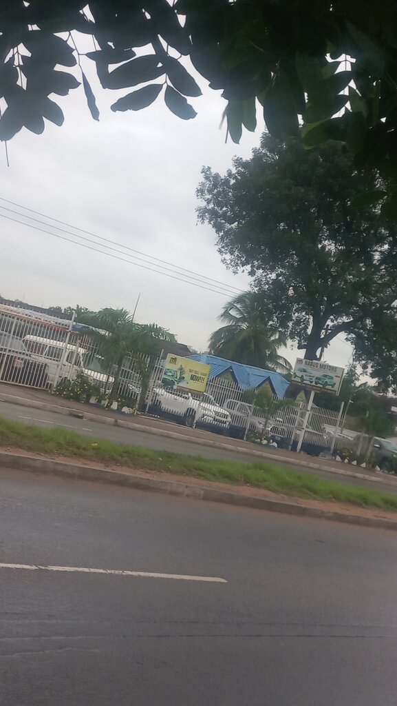 Car dealership Nabus Motors, Accra, photo