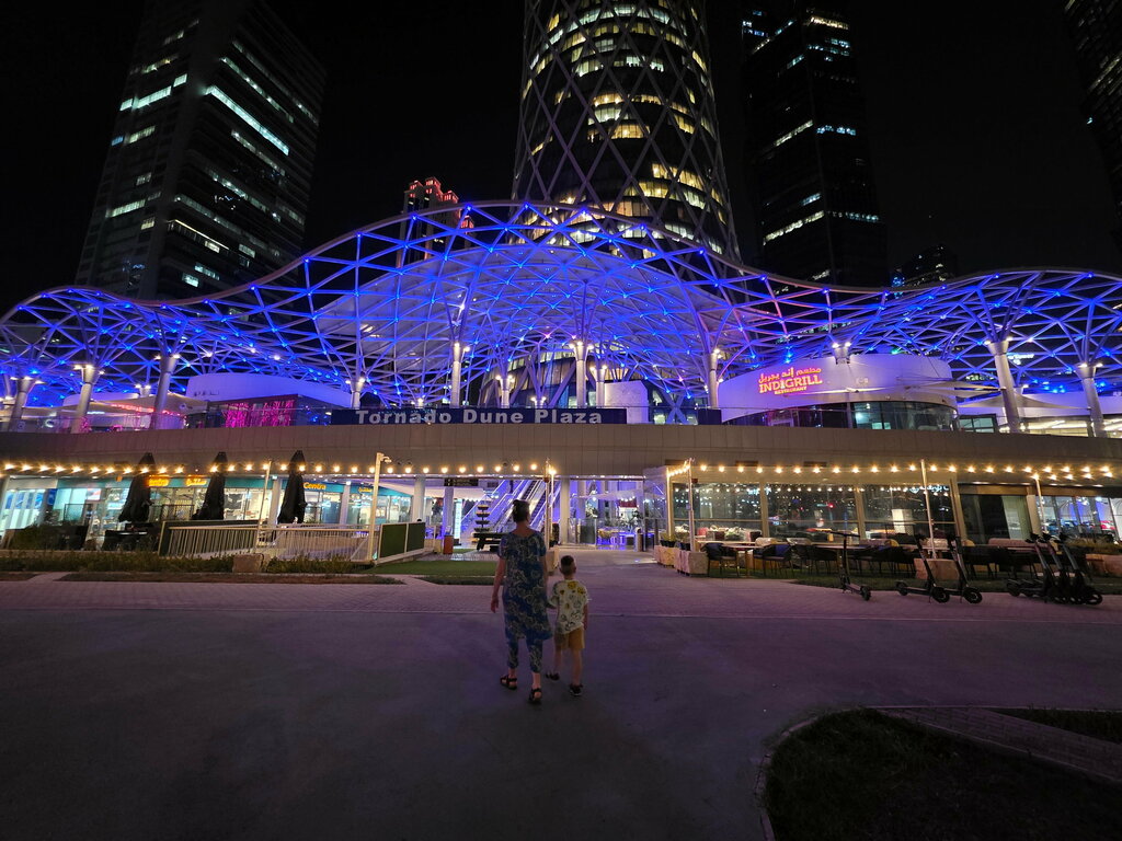 مركز أعمال Tornado Tower ، الدوحة، صورة