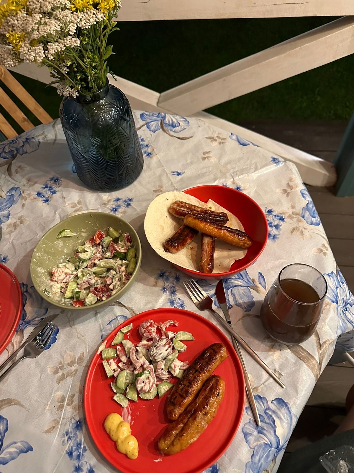 Фото Дом и пруд