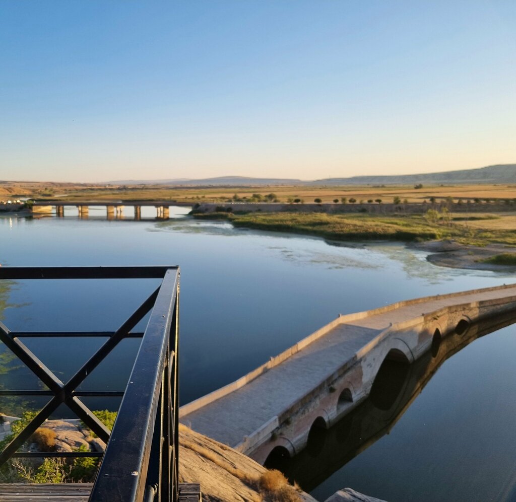 Landmark, attraction Cesnigir Bridge, Karakecili, photo