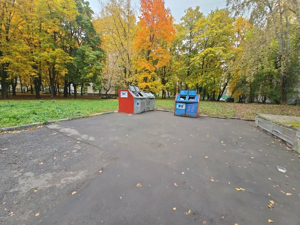 Waste sorting Waste sorting, Moscow, photo