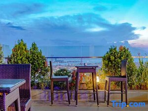 Гостиница Peninsula Hotel Danang
