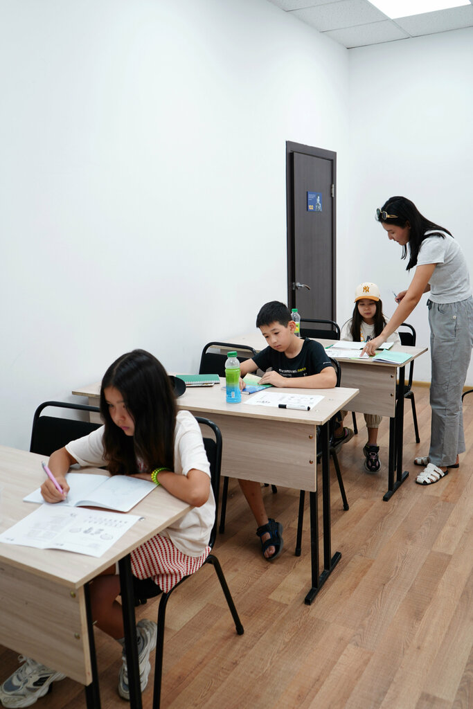 Educational center Newton, Astana, photo