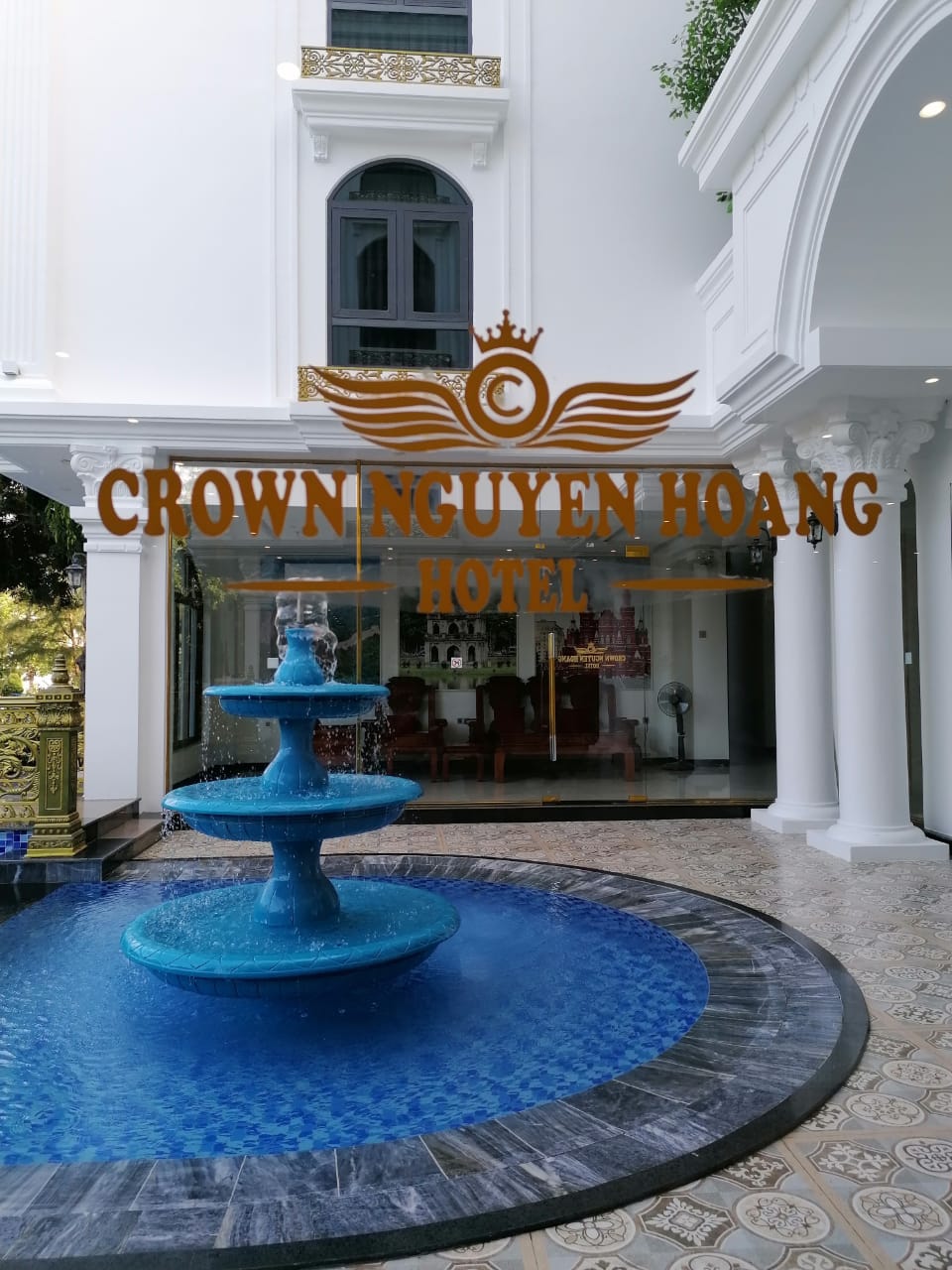 Фото Crown Nguyen Hoang Hotel