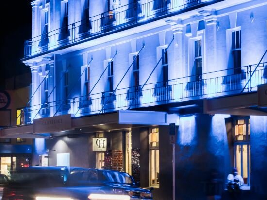 Фото The Cambridge Hotel