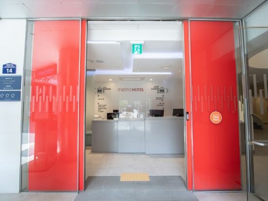 Фото Metro Hotel