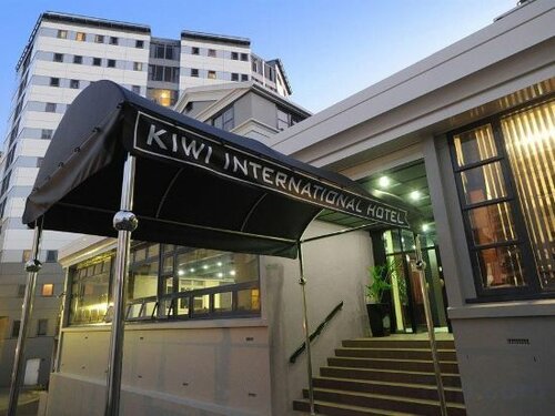 Внешний вид отеля Kiwi International Hotel в Уэйтематā, фото 1