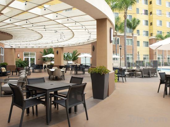 Фото Residence Inn by Marriott Anaheim Resort Area