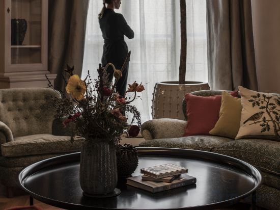 Фото The Sparrow Hotel