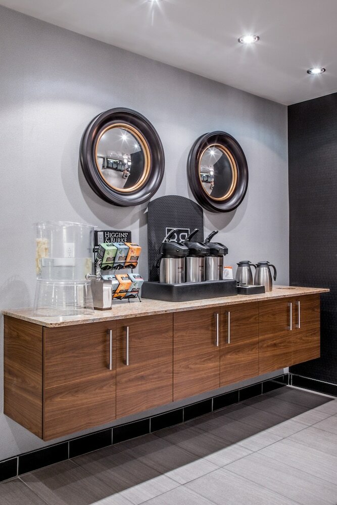 Фото Courtyard by Marriott St. John's Newfoundland