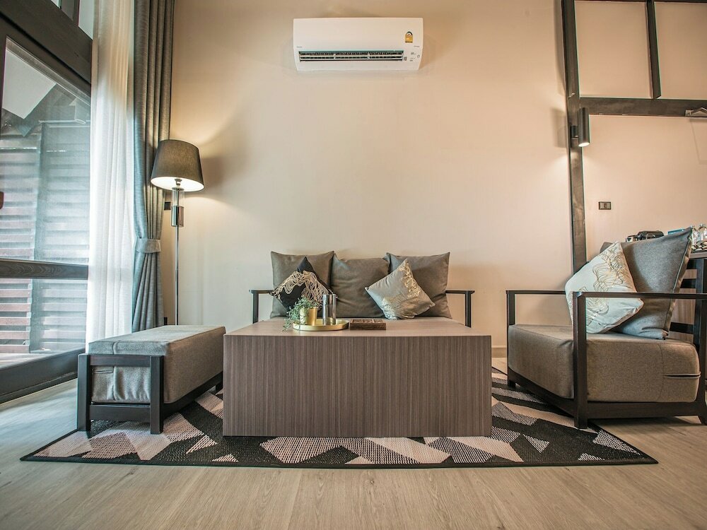 Фото The Monttra Pattaya