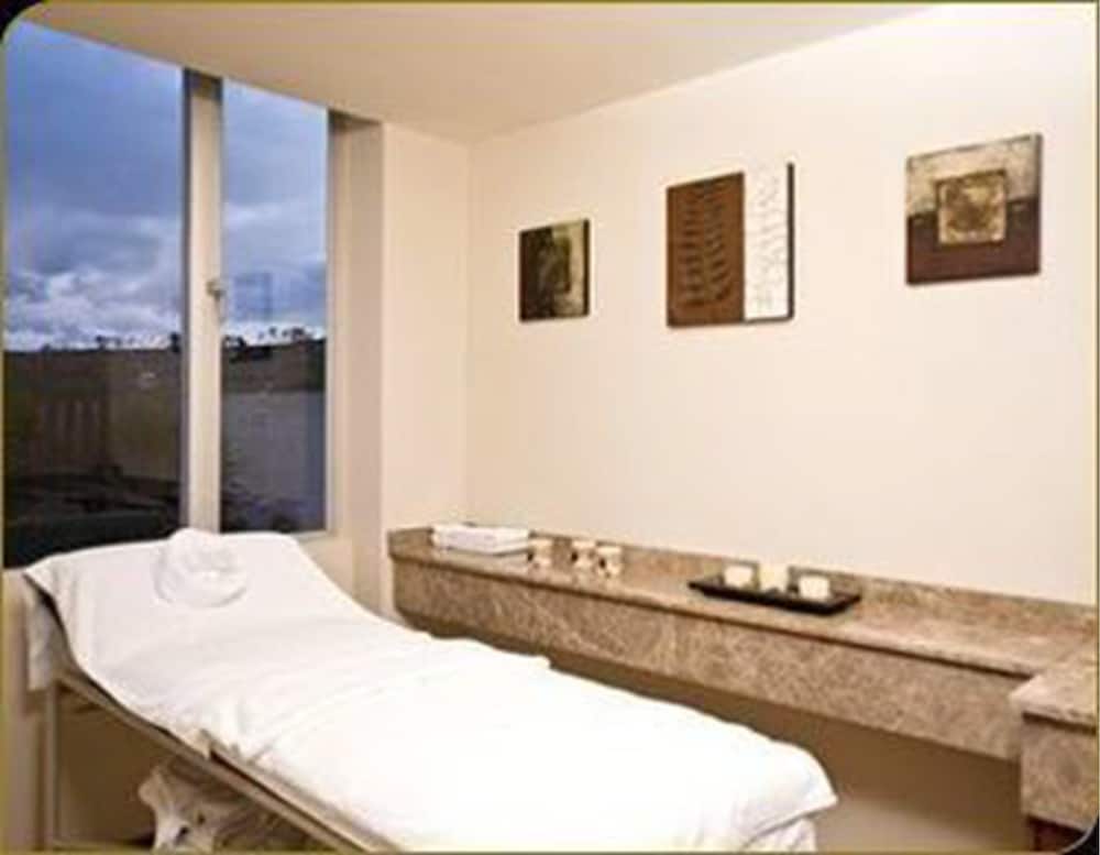 Фото Hotel Stubel Suites and Cafe