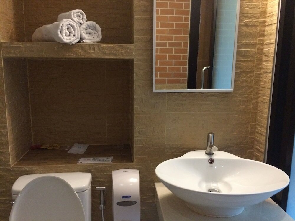 Фото Bourbon St Boutique Hotel