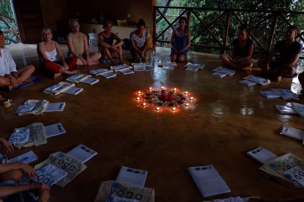 Фото Casa Umoja Guesthouse