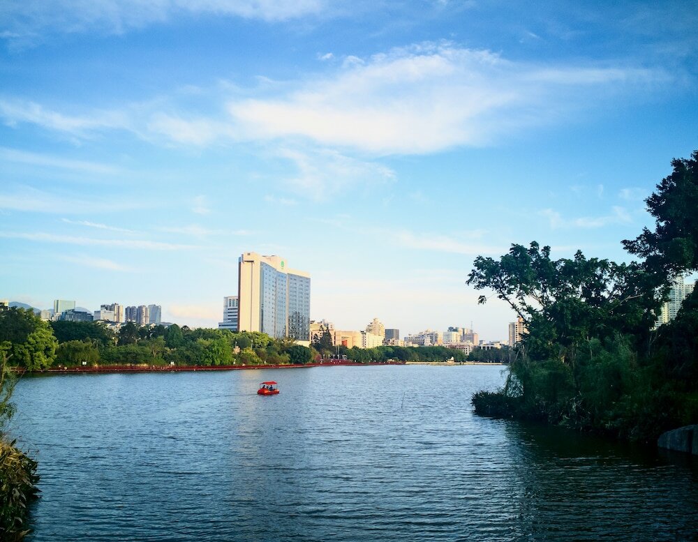 Фото Fuzhou Lakeside Hotel