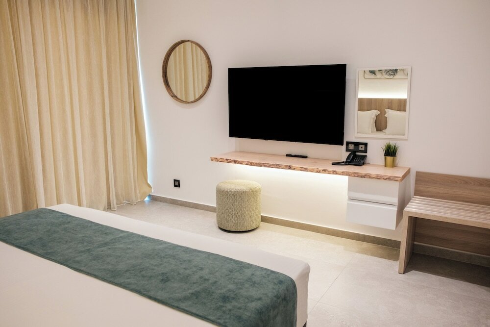 Фото 38904258497